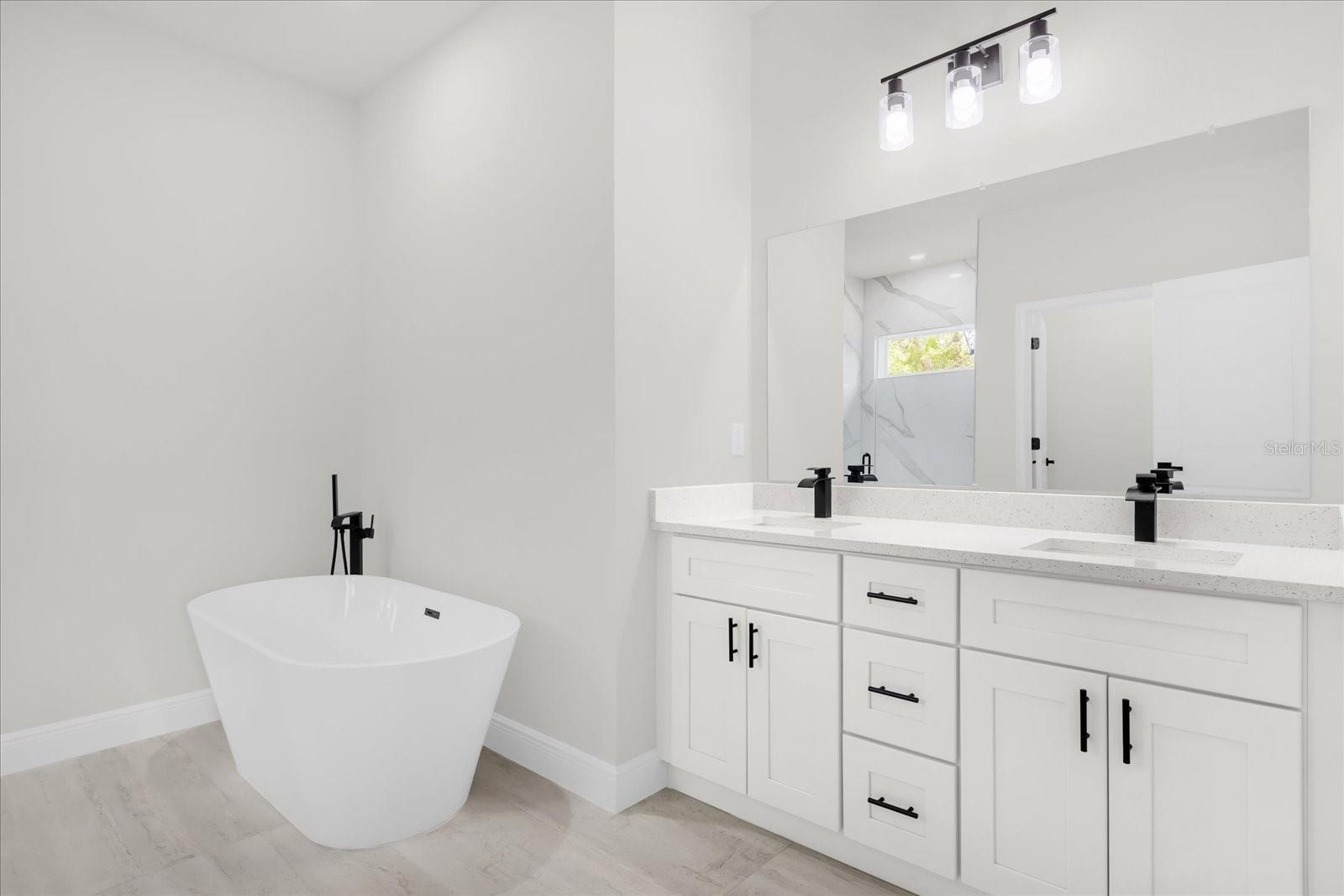 Image 27 of 35 For 4535 172nd Street Road