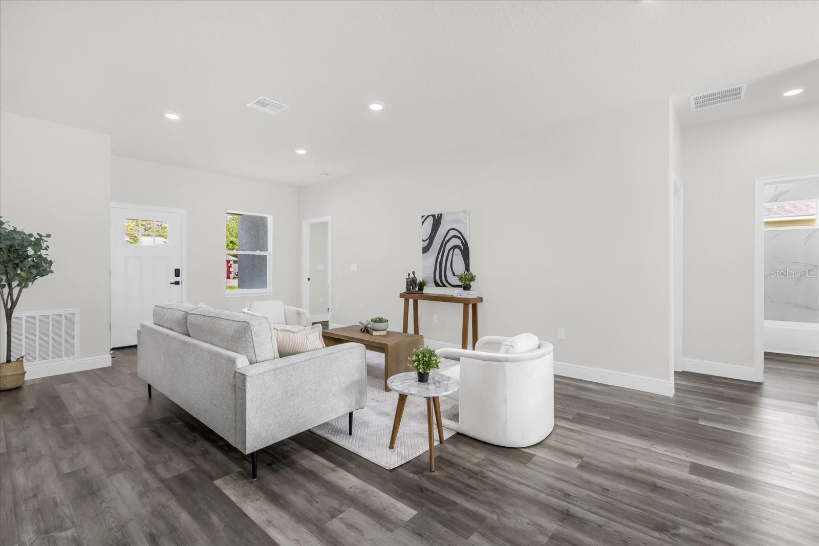 Image 5 of 35 For 4535 172nd Street Road