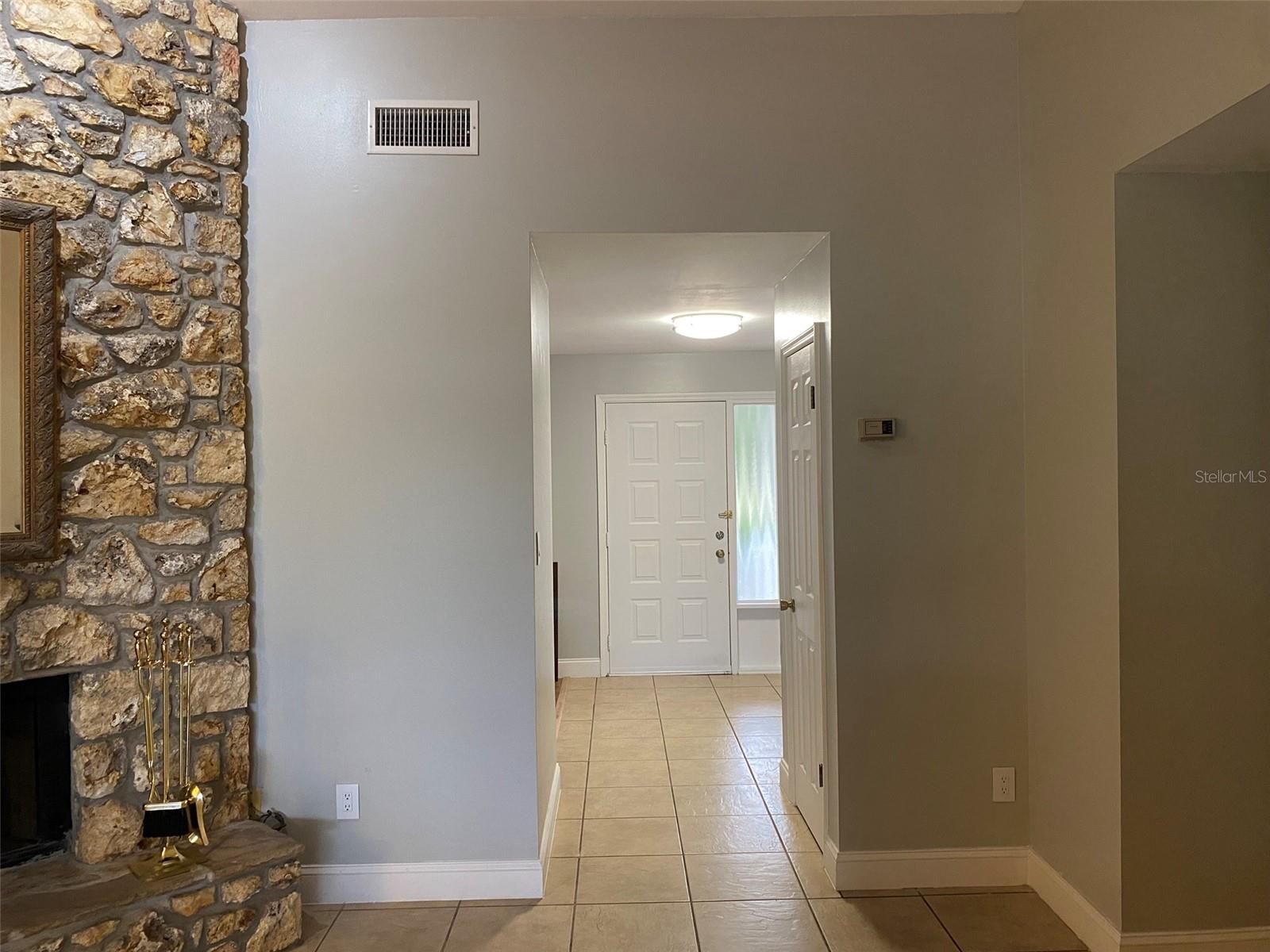 Image 14 of 31 For 1861 Crowley Circle E