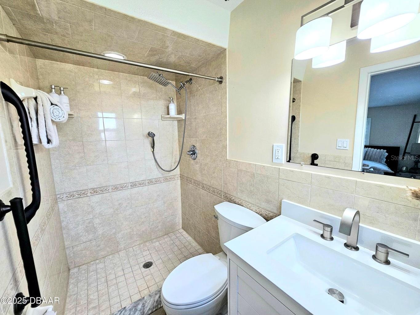 Image 25 of 39 For 253 Brighton Drive