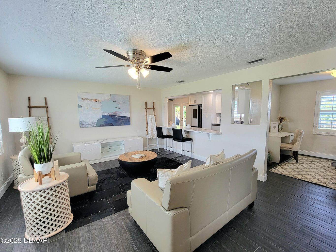 Image 4 of 39 For 253 Brighton Drive