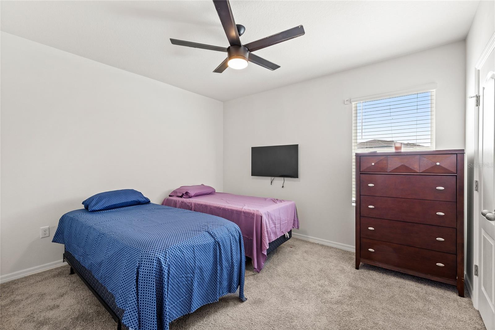 Image 20 of 40 For 1117 Griffon Avenue