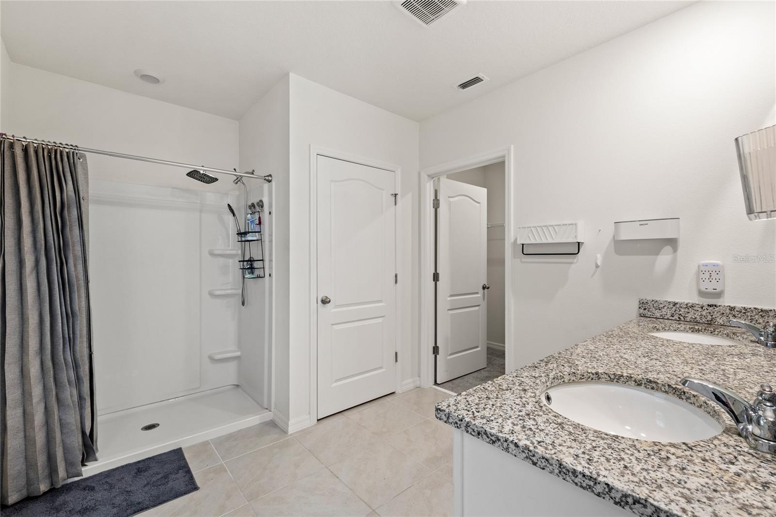 Image 27 of 40 For 1117 Griffon Avenue