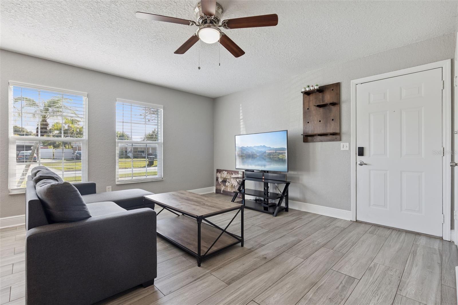 Image 7 of 22 For 4120 Crossen Drive