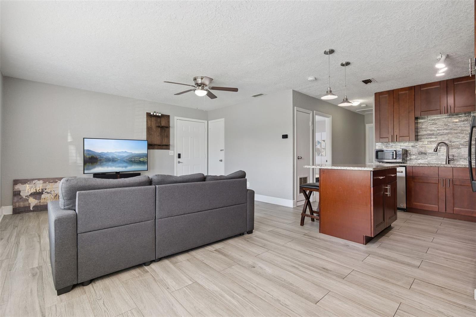 Image 9 of 22 For 4120 Crossen Drive