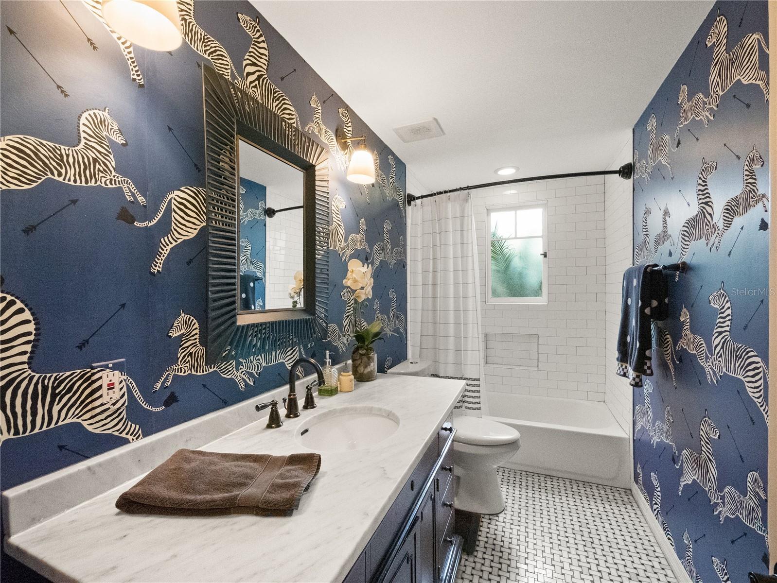 Image 11 of 34 For 818 Stetson Street