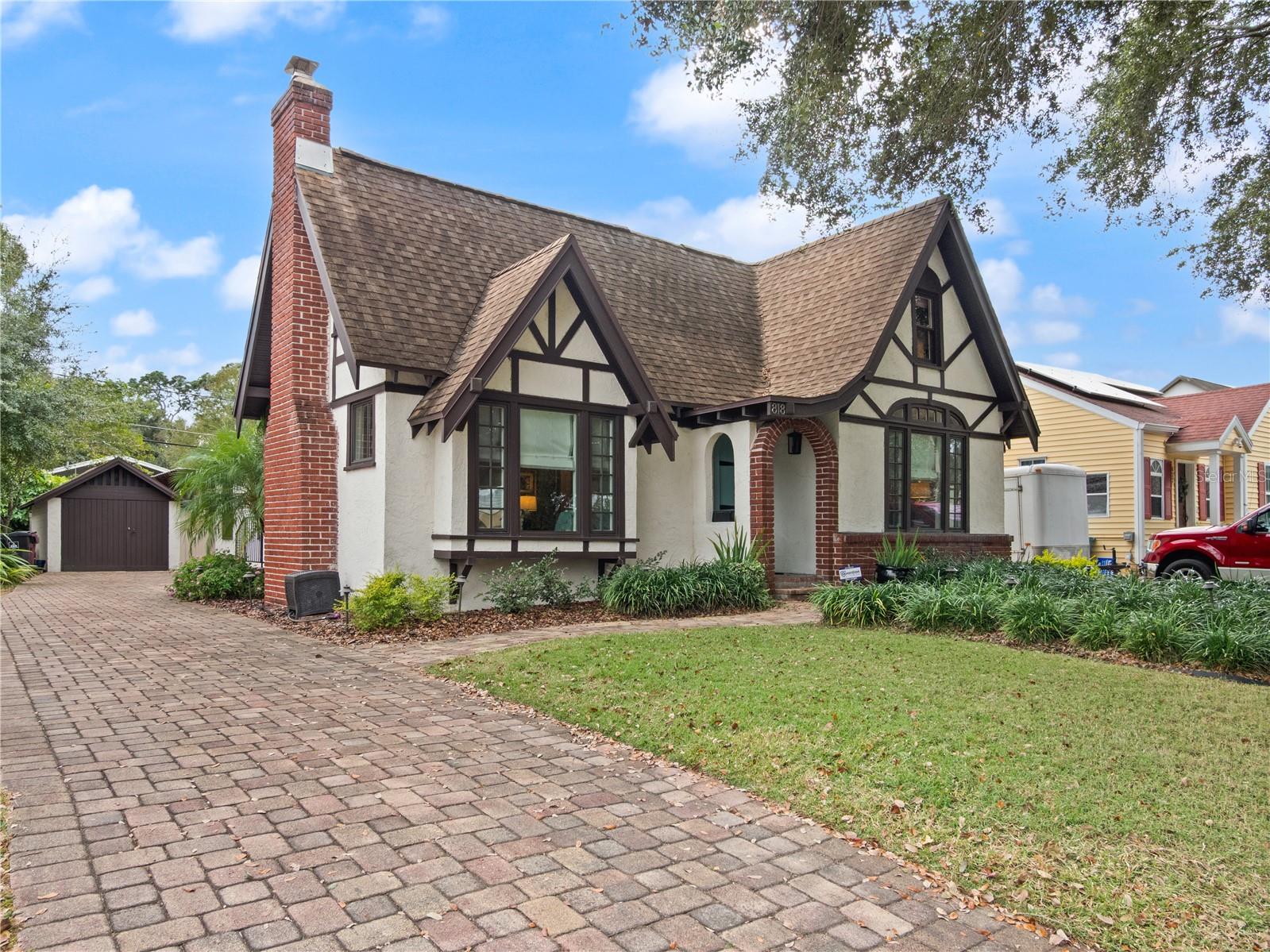 Image 2 of 34 For 818 Stetson Street