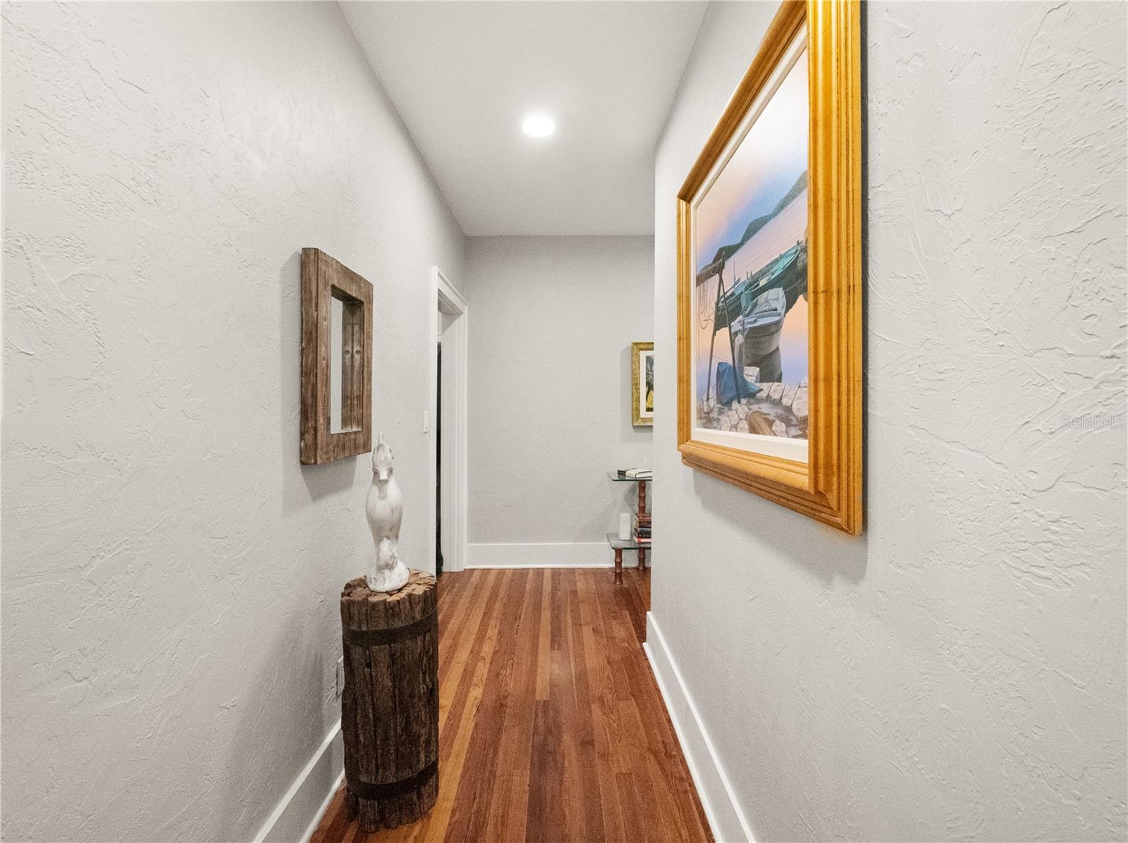 Image 24 of 34 For 818 Stetson Street