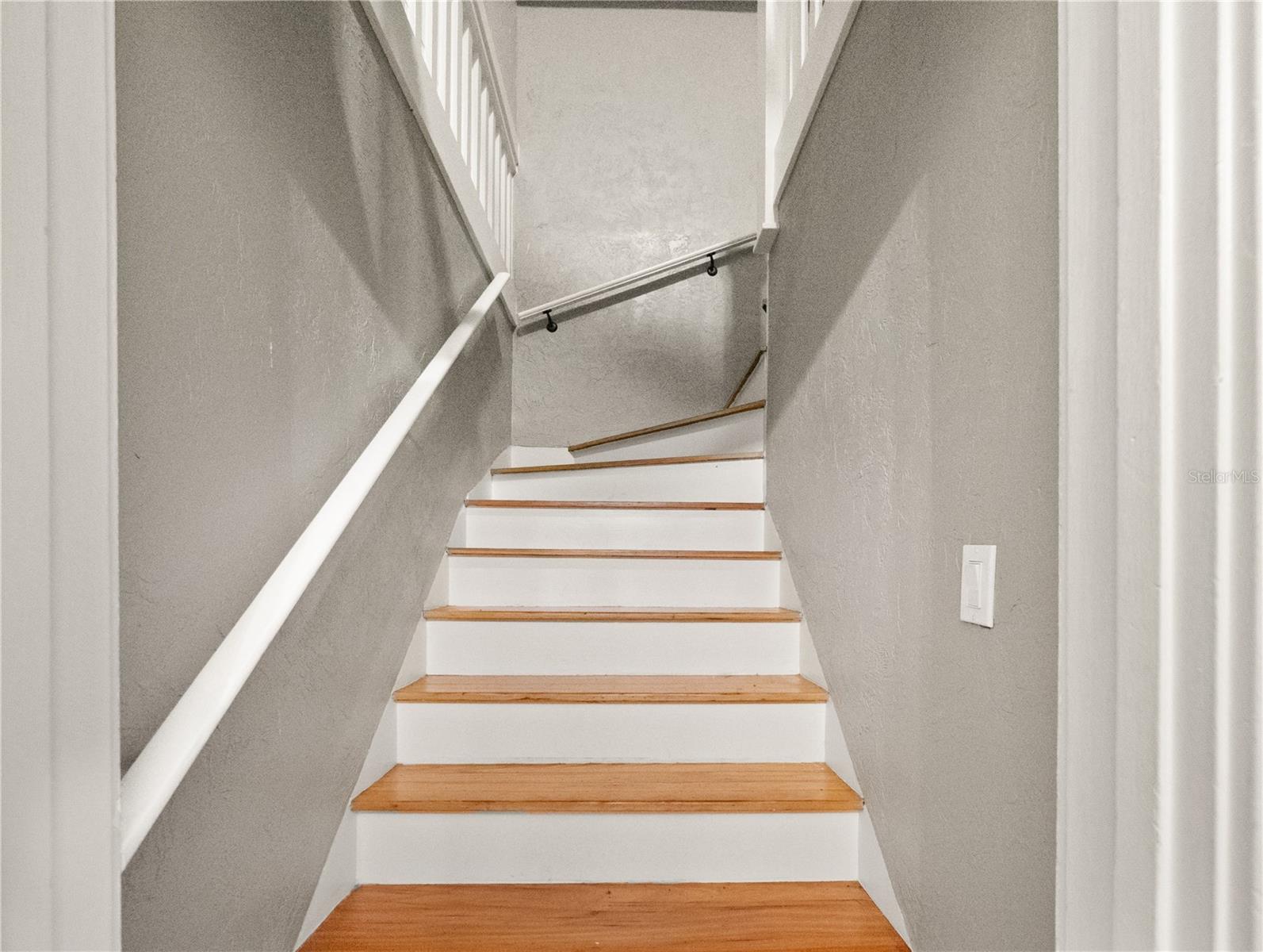 Image 25 of 34 For 818 Stetson Street