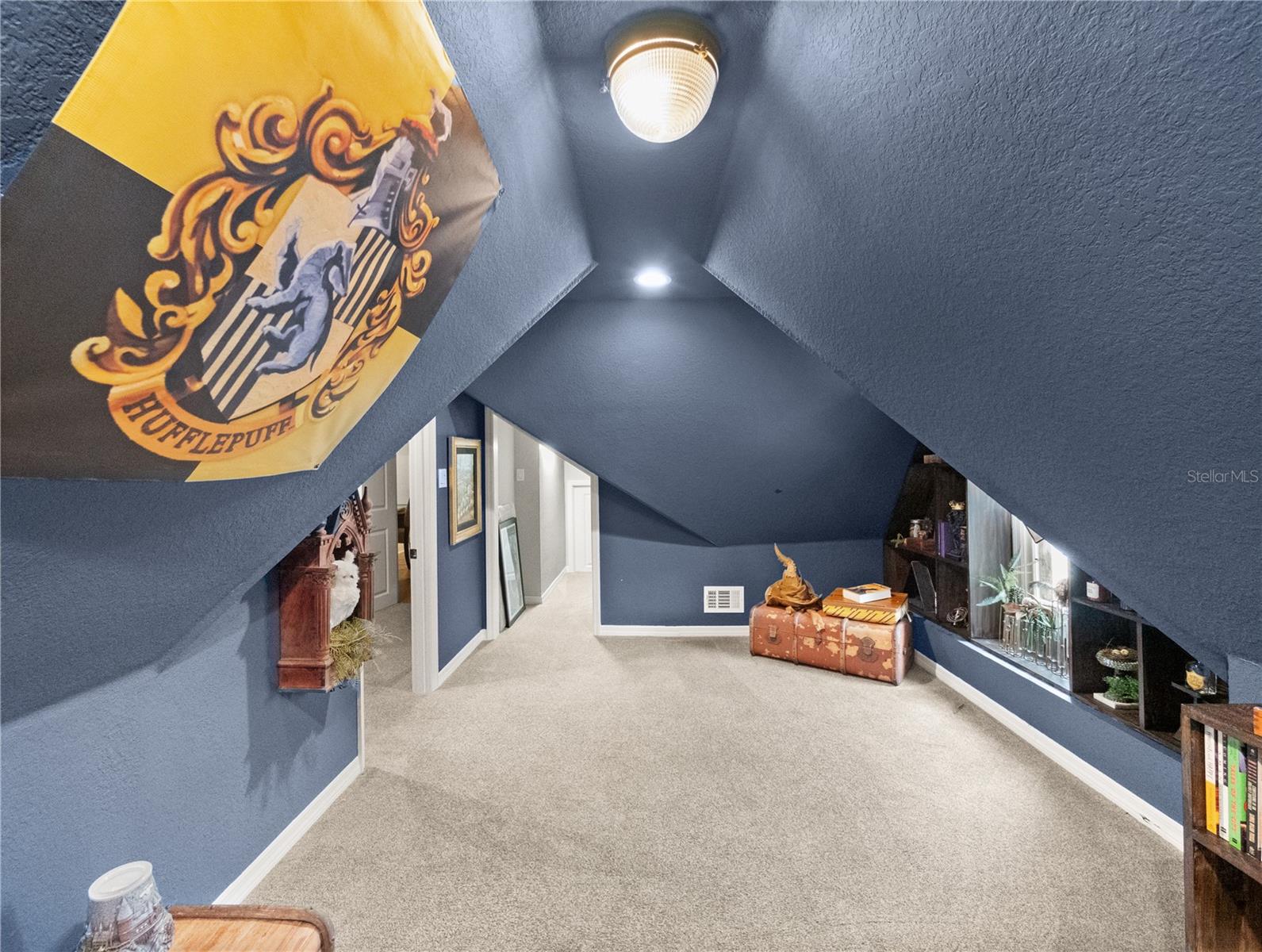 Image 29 of 34 For 818 Stetson Street