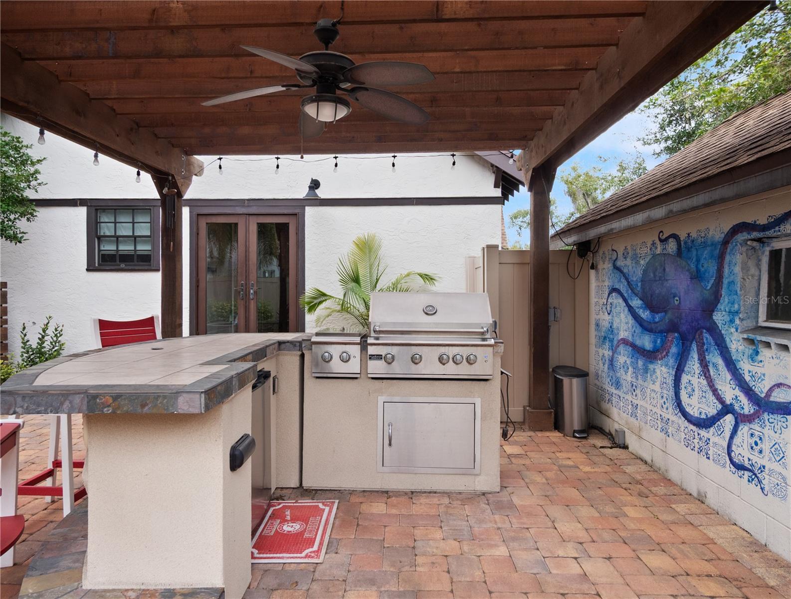 Image 31 of 34 For 818 Stetson Street