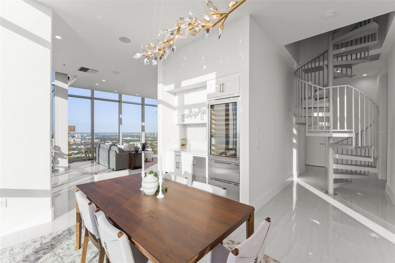 Image 15 of 44 For 150 Robinson Street Ph3506