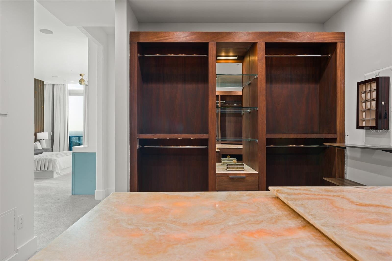 Image 24 of 44 For 150 Robinson Street Ph3506