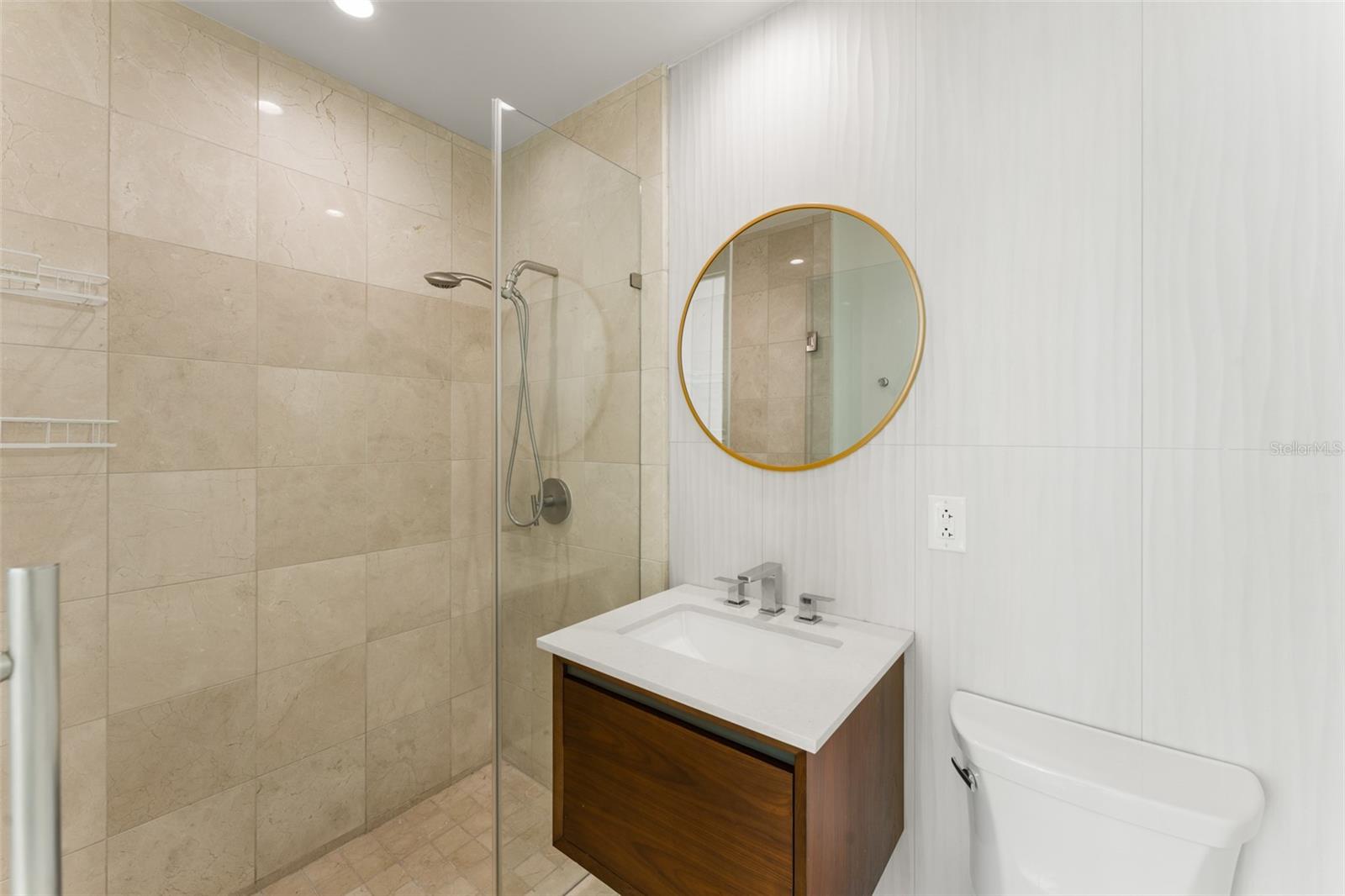 Image 30 of 44 For 150 Robinson Street Ph3506