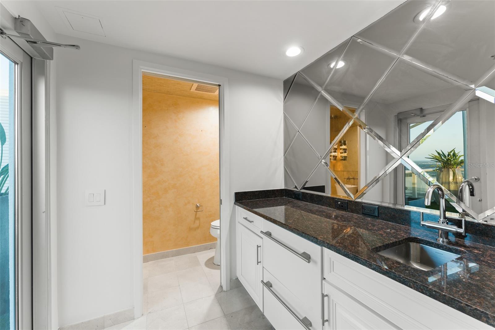 Image 31 of 44 For 150 Robinson Street Ph3506