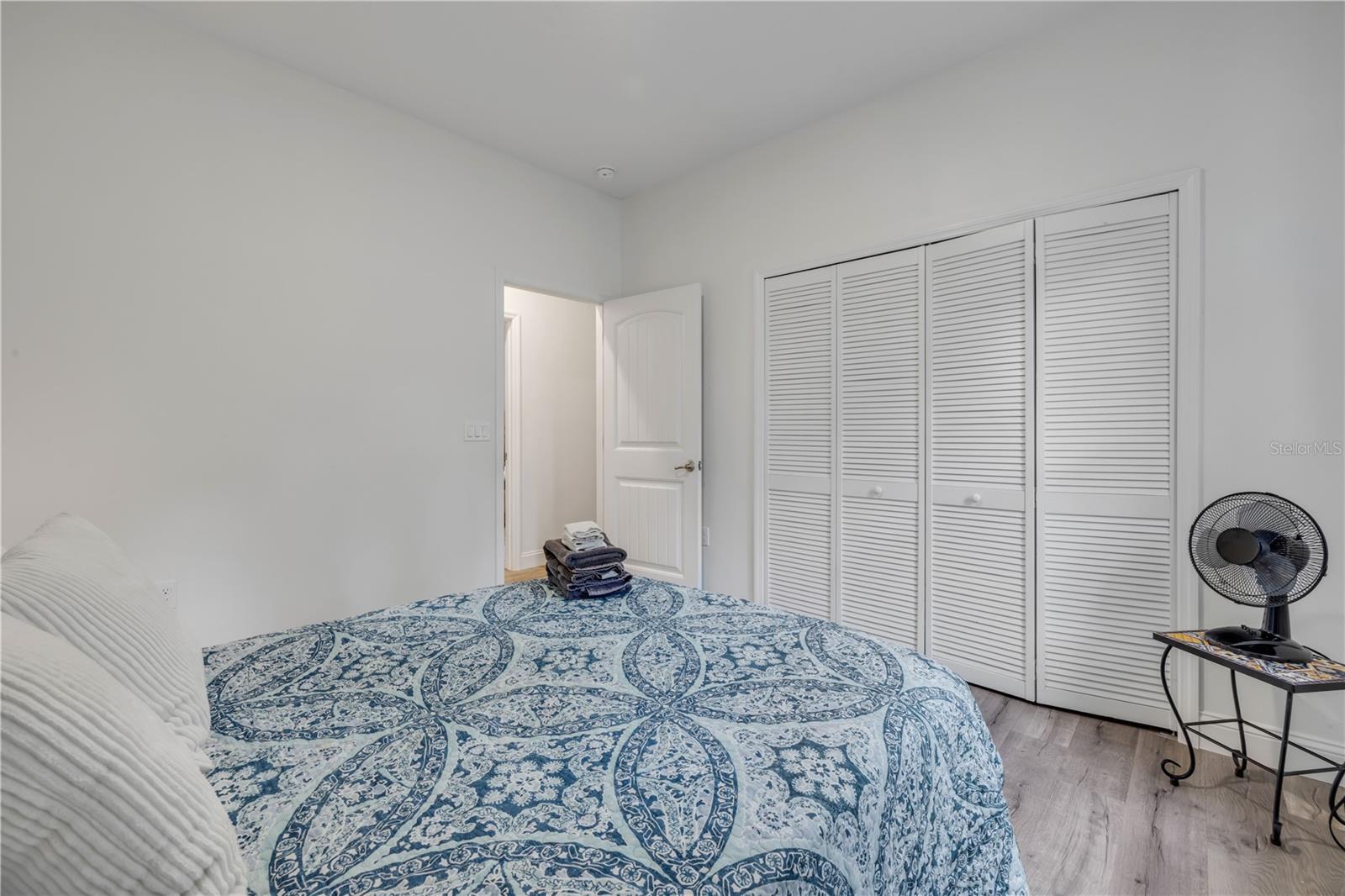 Image 17 of 27 For 14 Seminole Avenue