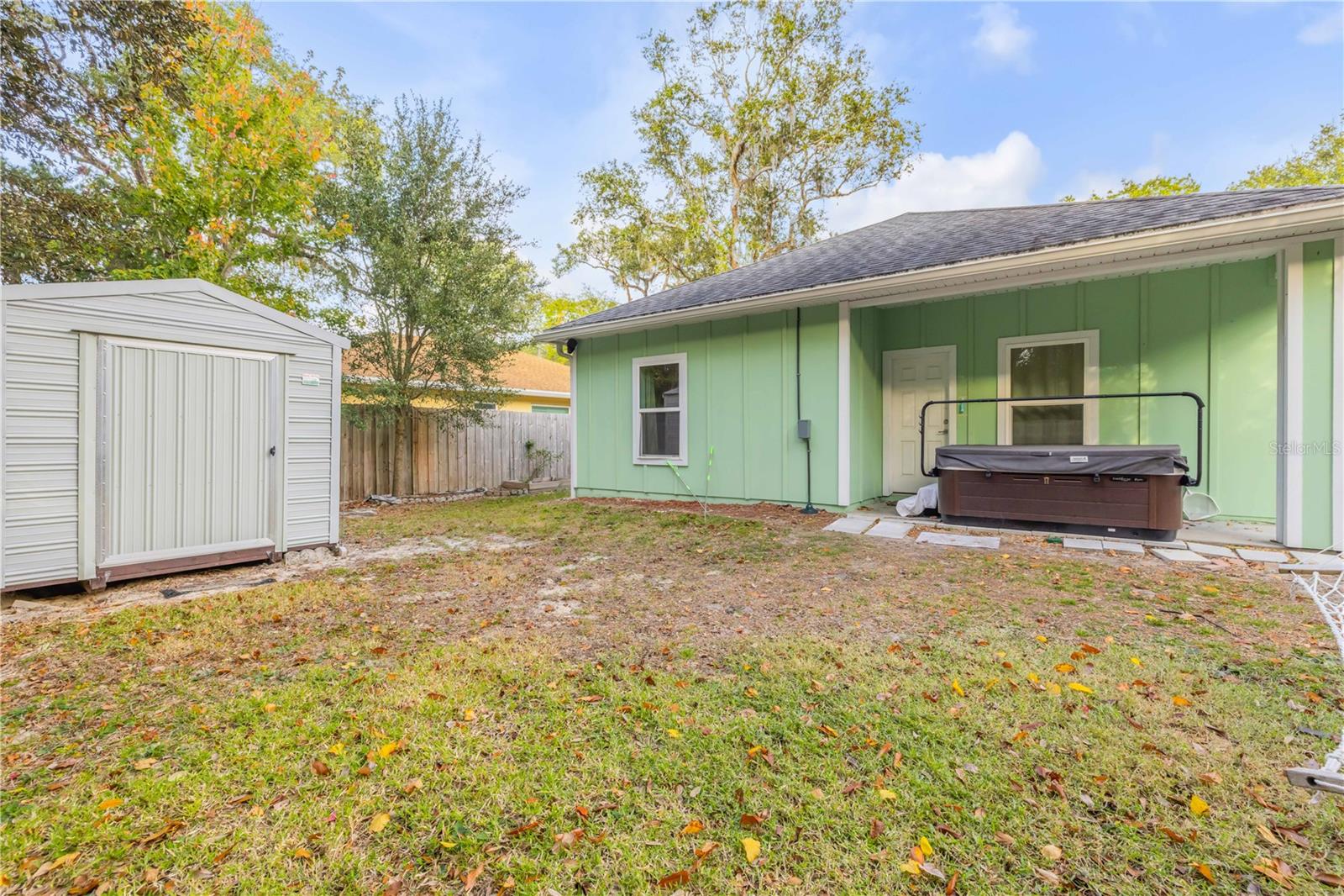 Image 21 of 27 For 14 Seminole Avenue