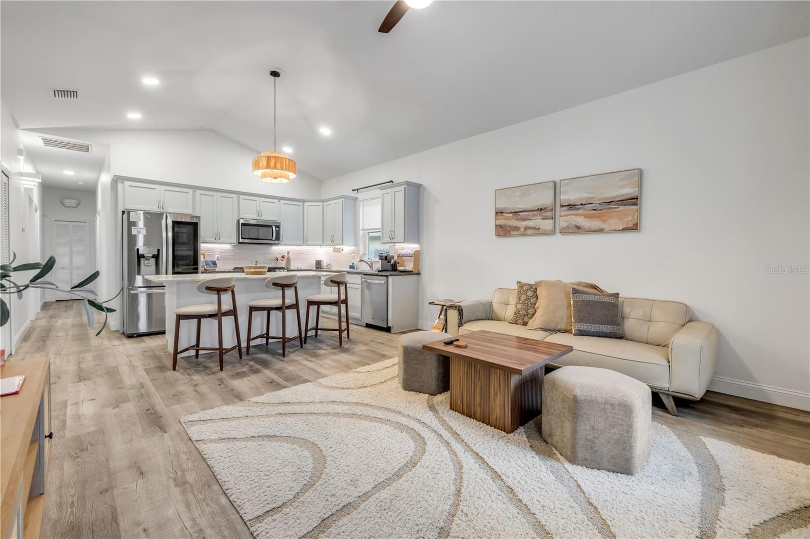 Image 6 of 27 For 14 Seminole Avenue