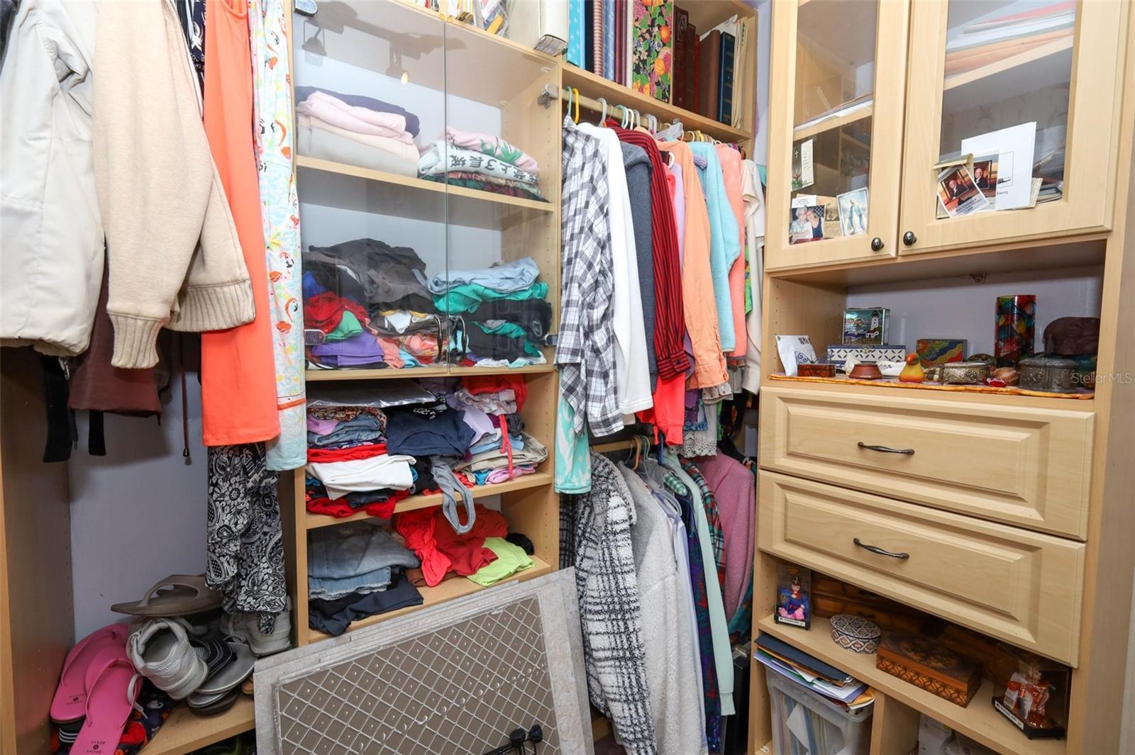 Image 15 of 25 For 613 Land Avenue