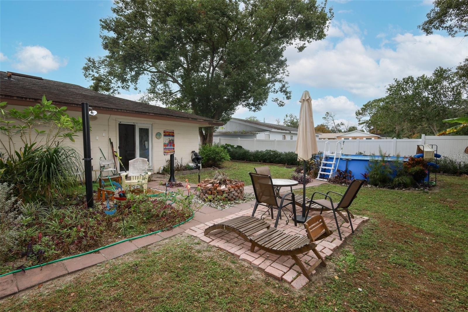 Image 20 of 25 For 613 Land Avenue