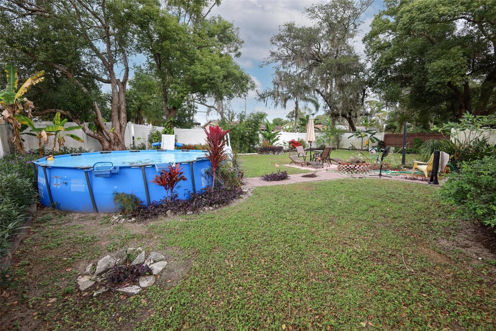 Image 22 of 25 For 613 Land Avenue