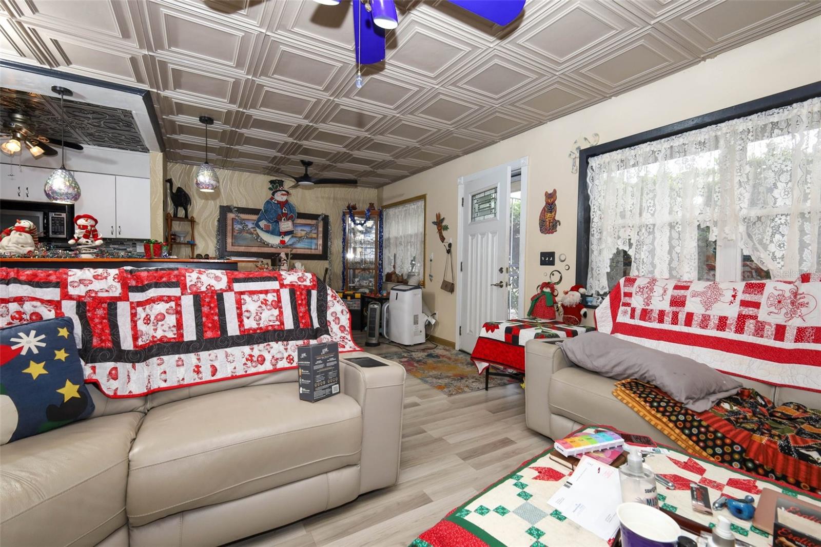 Image 5 of 25 For 613 Land Avenue