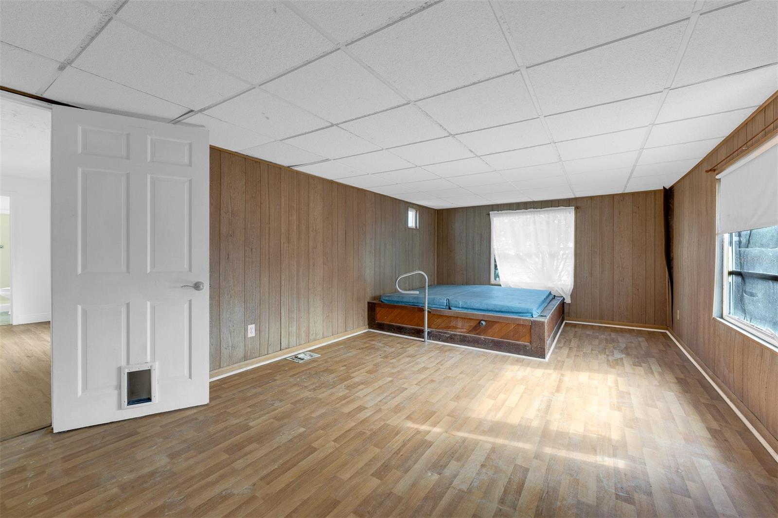 Image 13 of 21 For 562 Ruth Circle