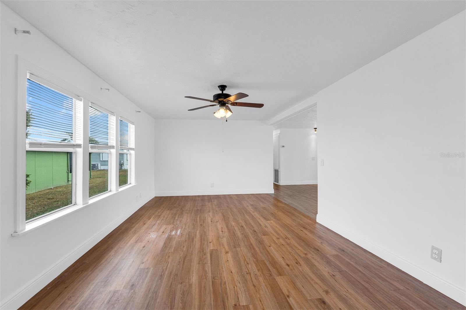 Image 5 of 21 For 562 Ruth Circle