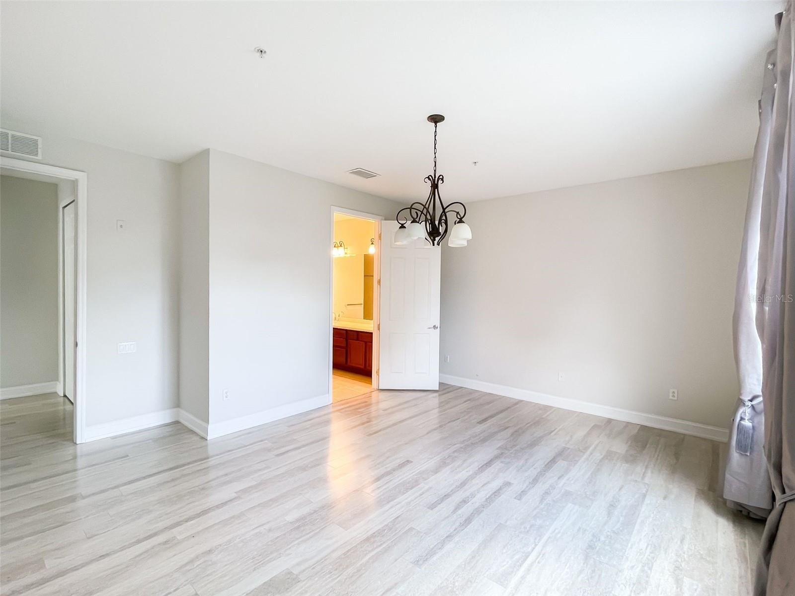 Image 12 of 34 For 3368 Robert Trent Jones Drive 30308