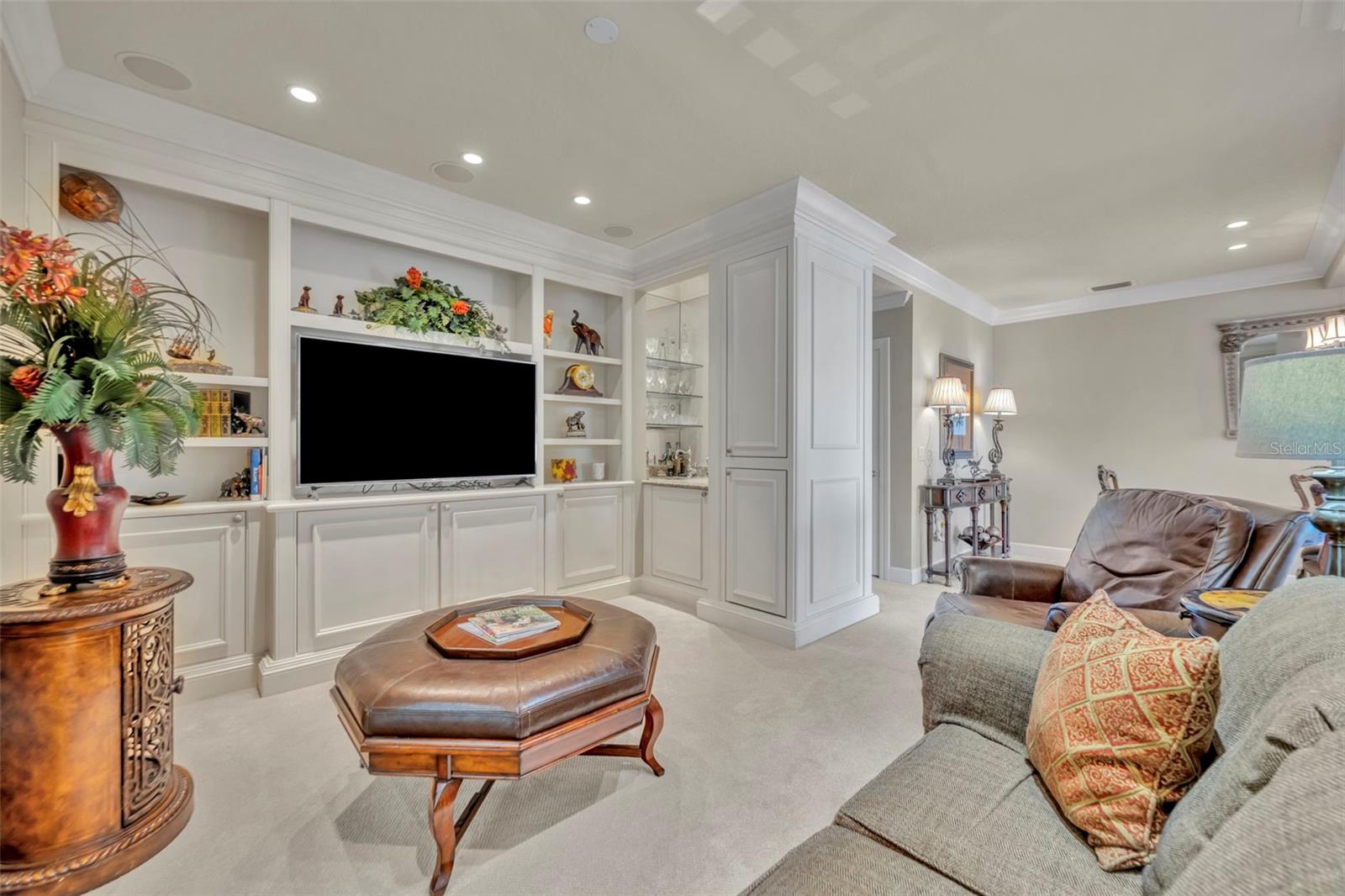 Image 10 of 32 For 311 Morse Boulevard 2 - 5