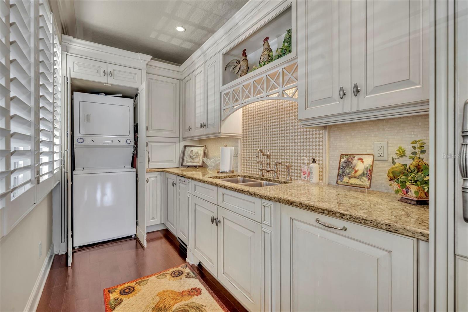 Image 13 of 32 For 311 Morse Boulevard 2 - 5