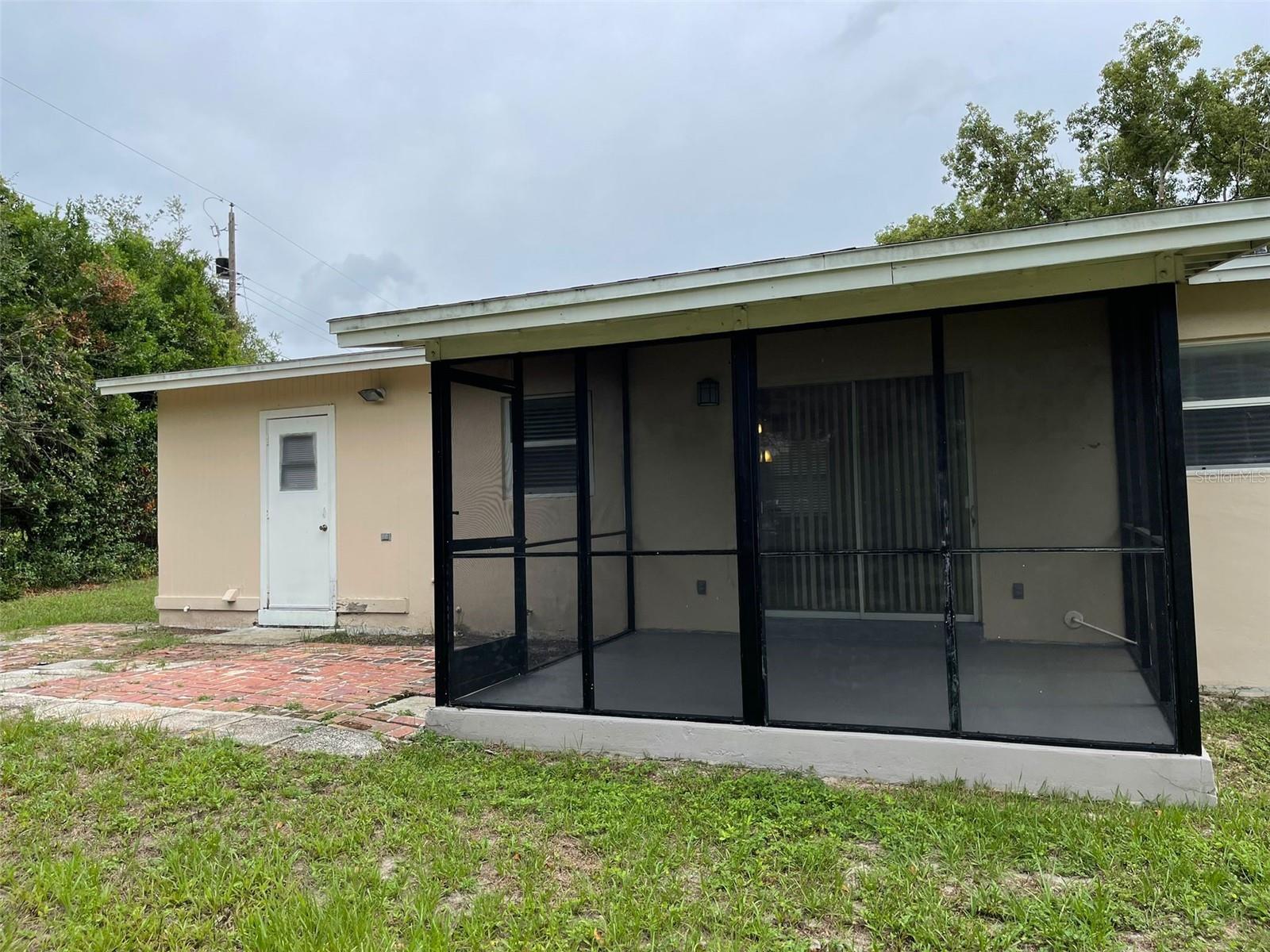 Image 22 of 23 For 531 Springfield Street