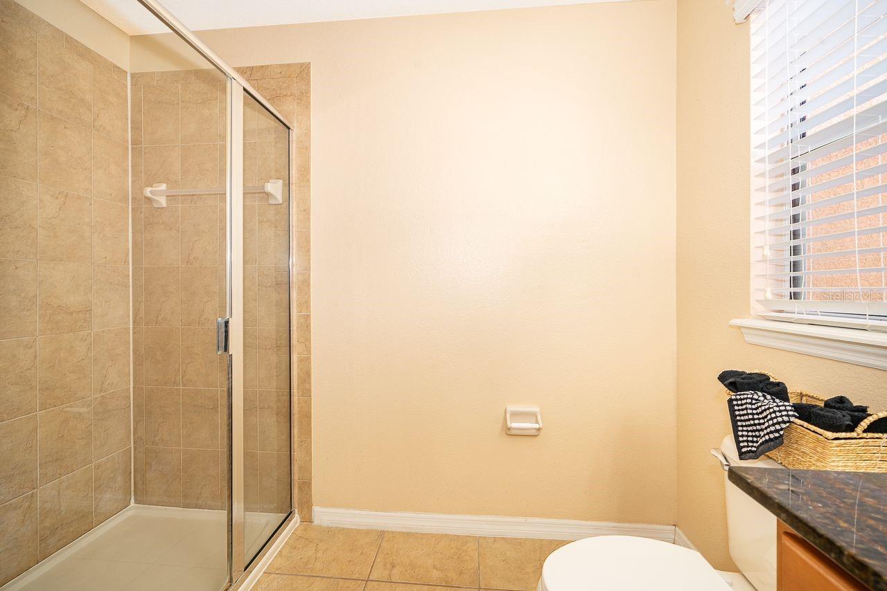 Image 11 of 21 For 9539 Silver Buttonwood Street