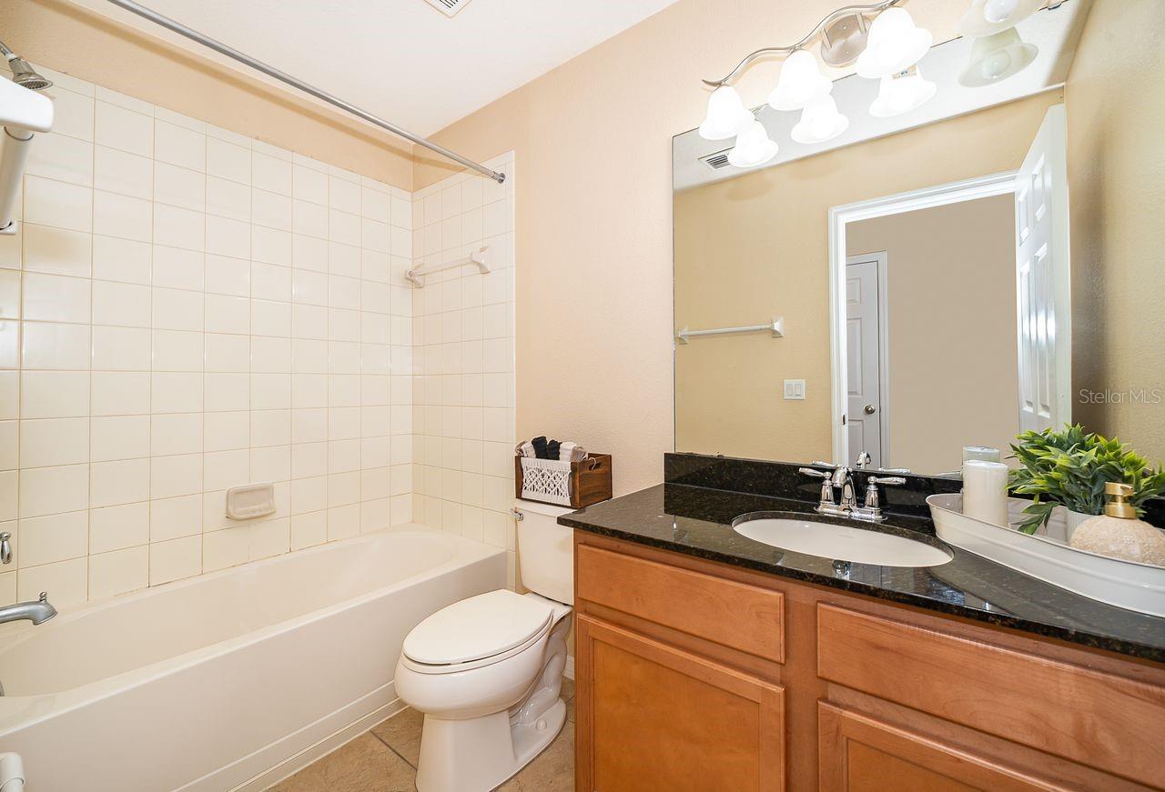 Image 15 of 21 For 9539 Silver Buttonwood Street