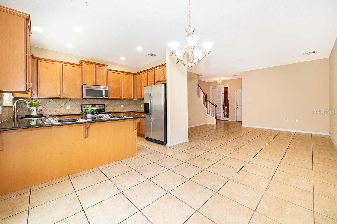 Image 4 of 21 For 9539 Silver Buttonwood Street