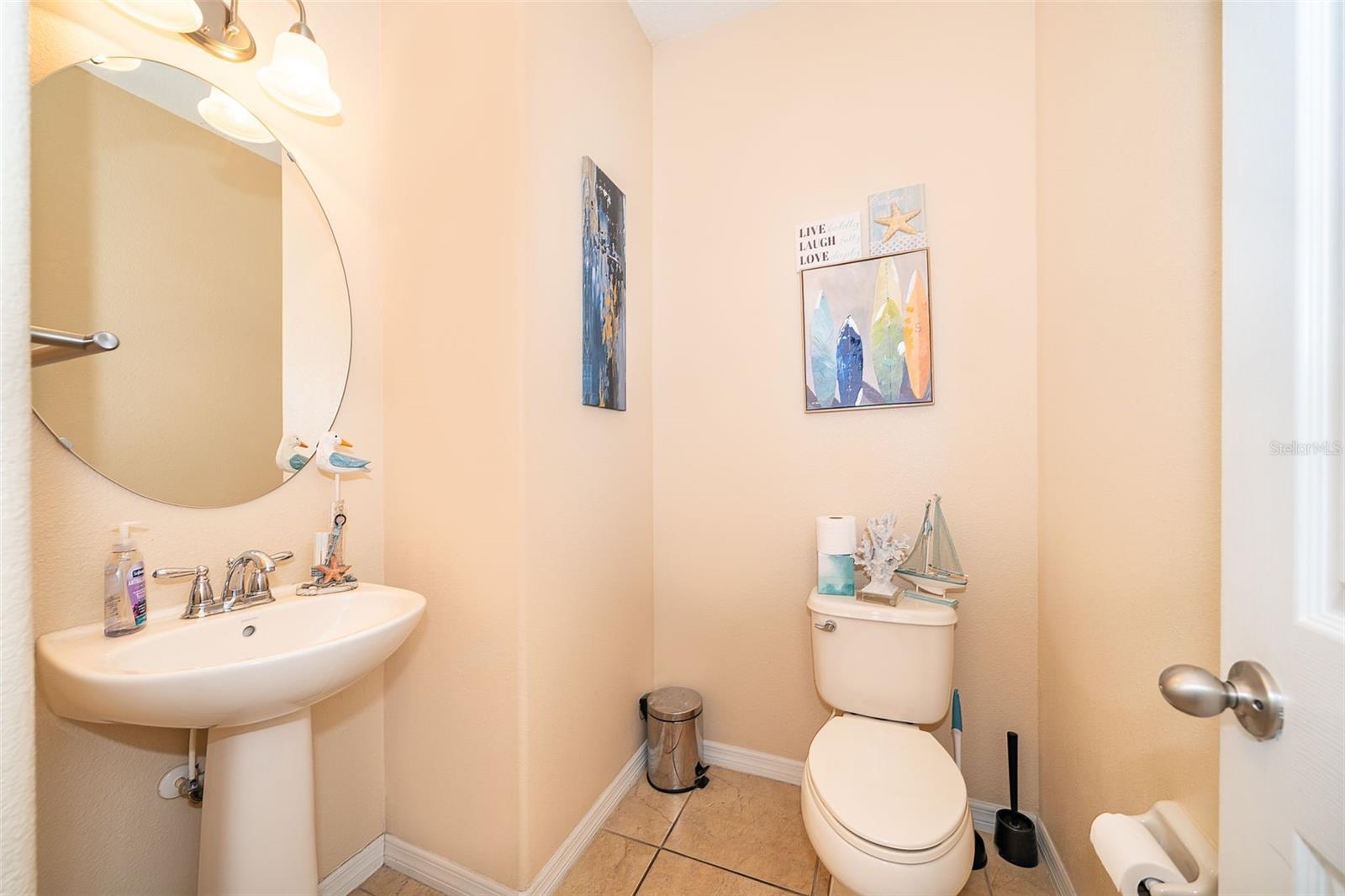 Image 6 of 21 For 9539 Silver Buttonwood Street