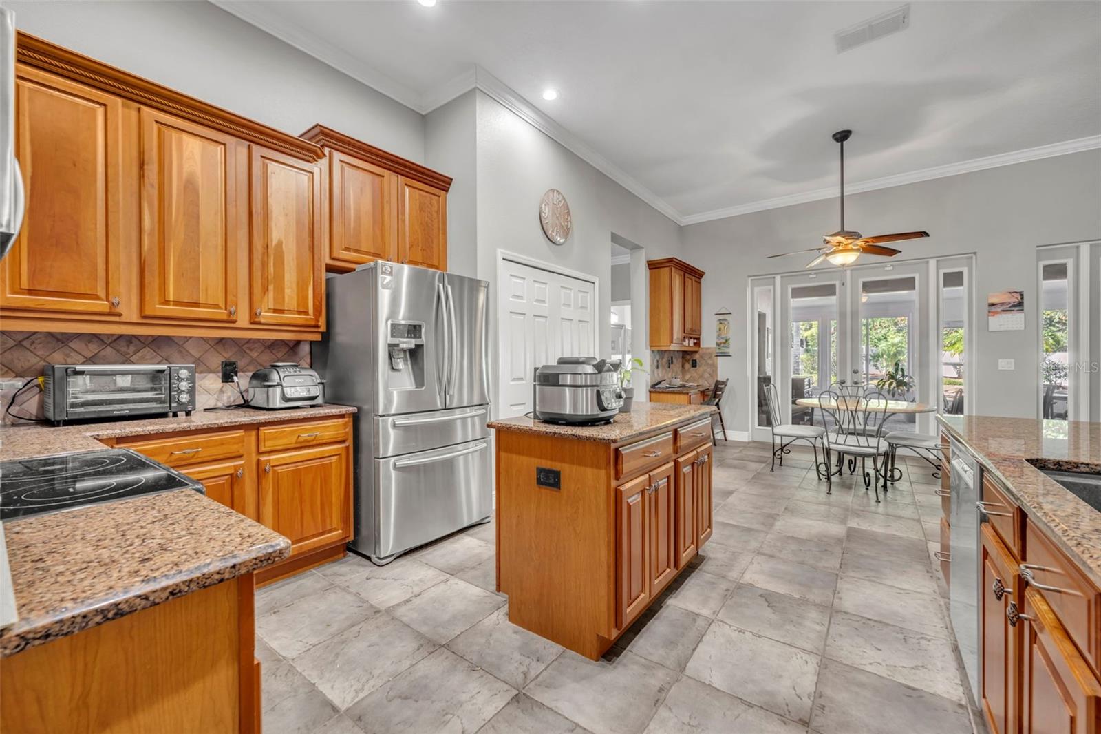 Image 12 of 34 For 419 Blue Water Edge Drive