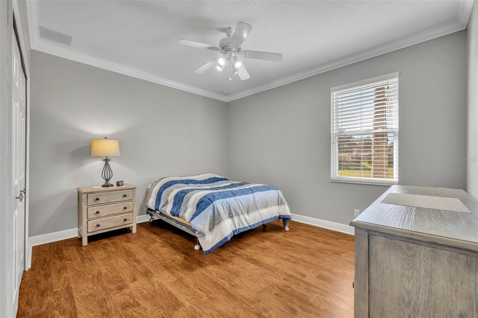 Image 18 of 34 For 419 Blue Water Edge Drive