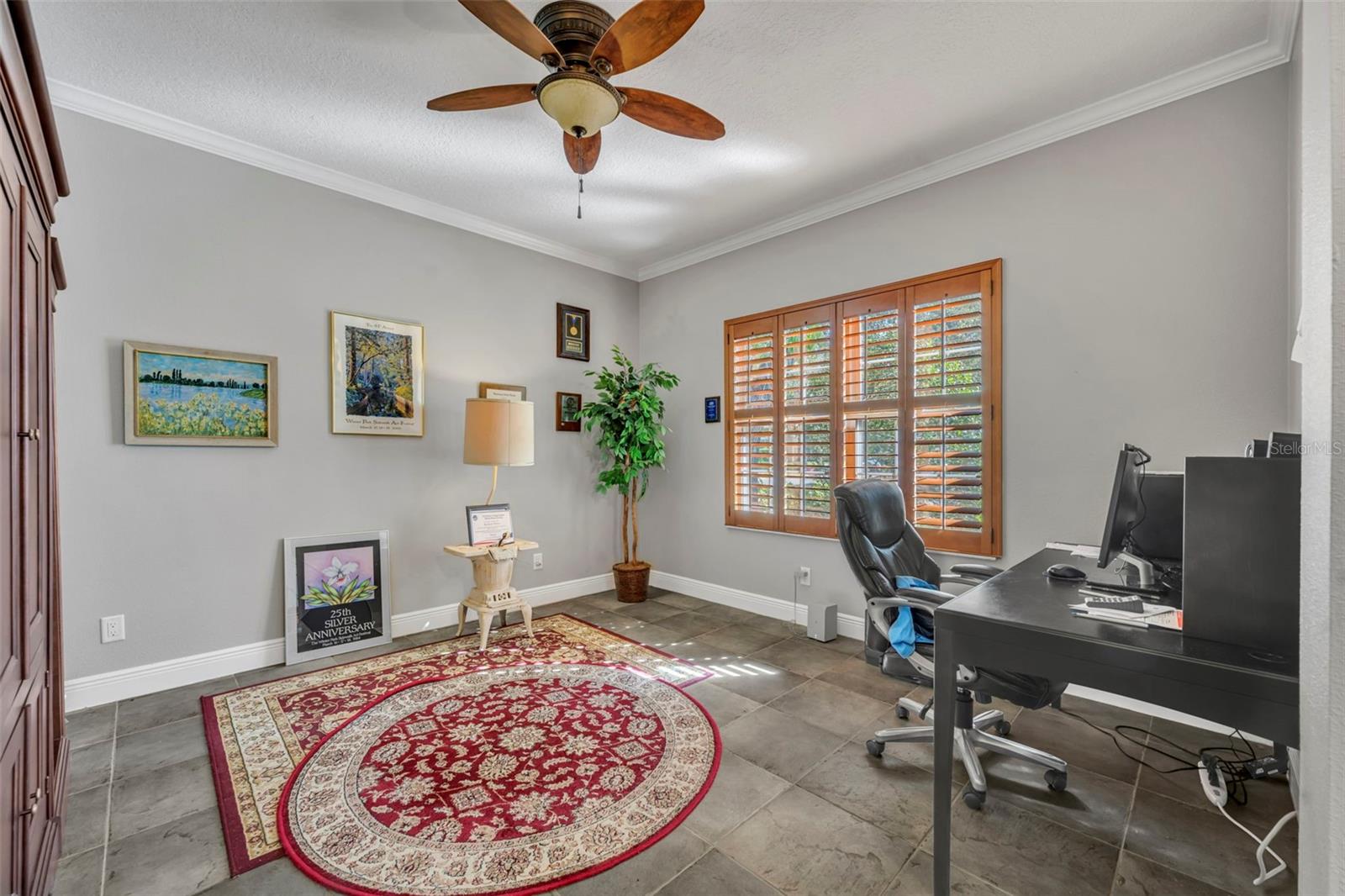 Image 24 of 34 For 419 Blue Water Edge Drive