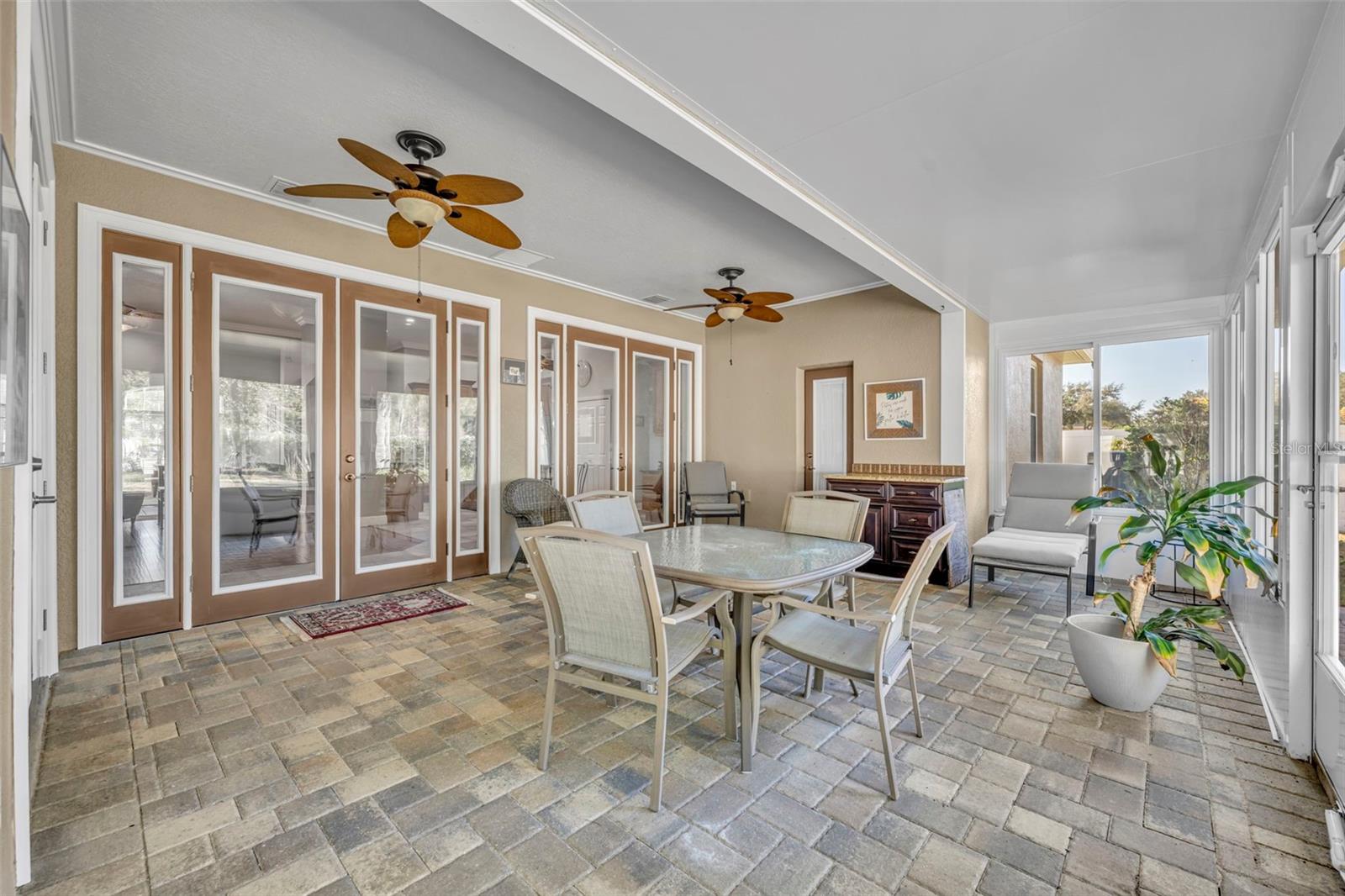 Image 28 of 34 For 419 Blue Water Edge Drive