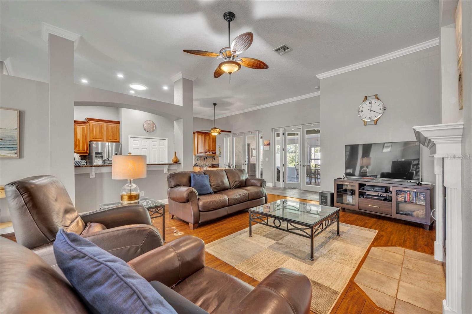 Image 4 of 34 For 419 Blue Water Edge Drive