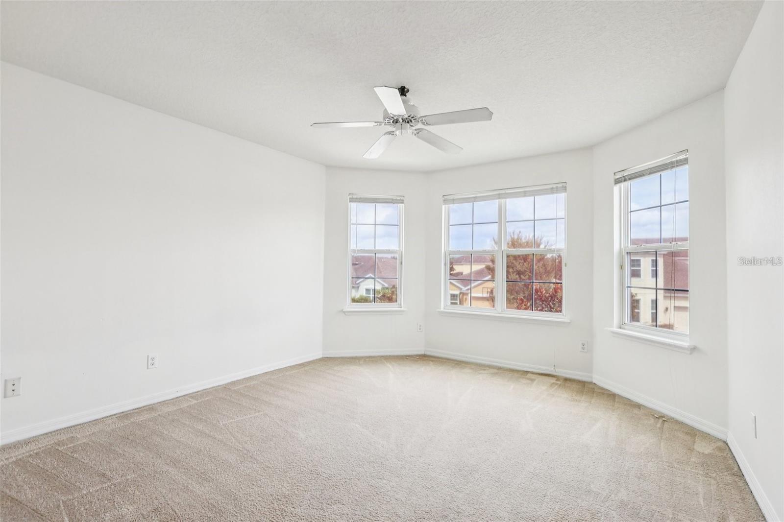 Image 11 of 21 For 1126 Maumee Street