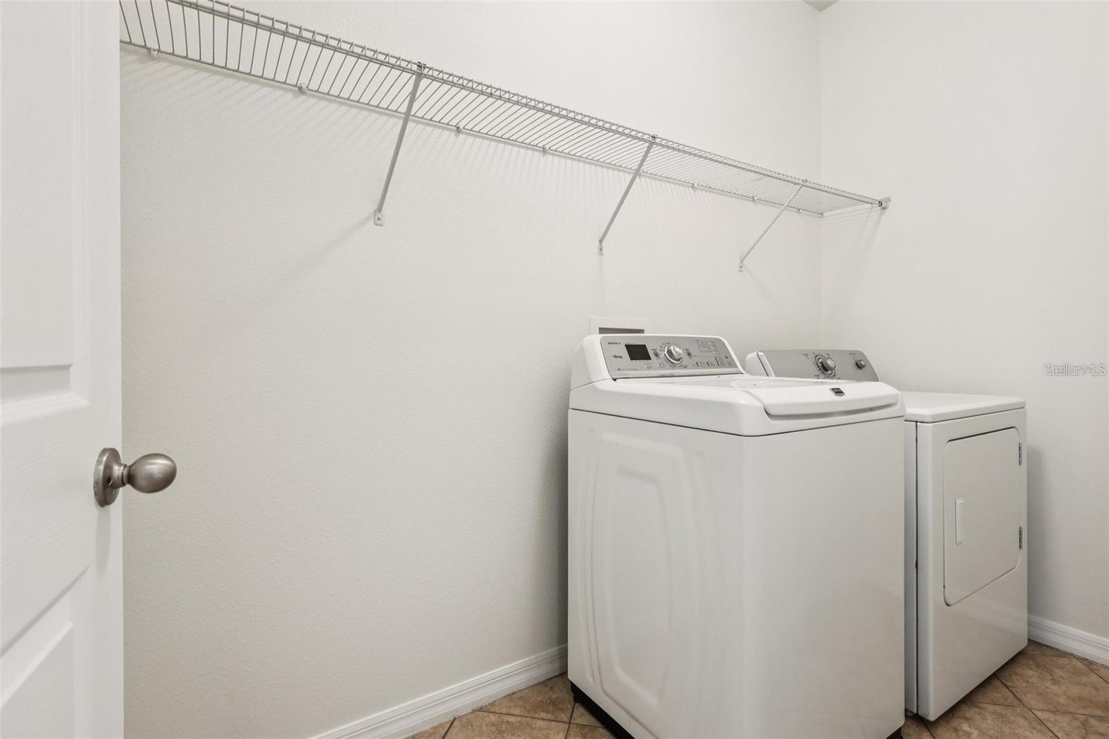 Image 17 of 21 For 1126 Maumee Street