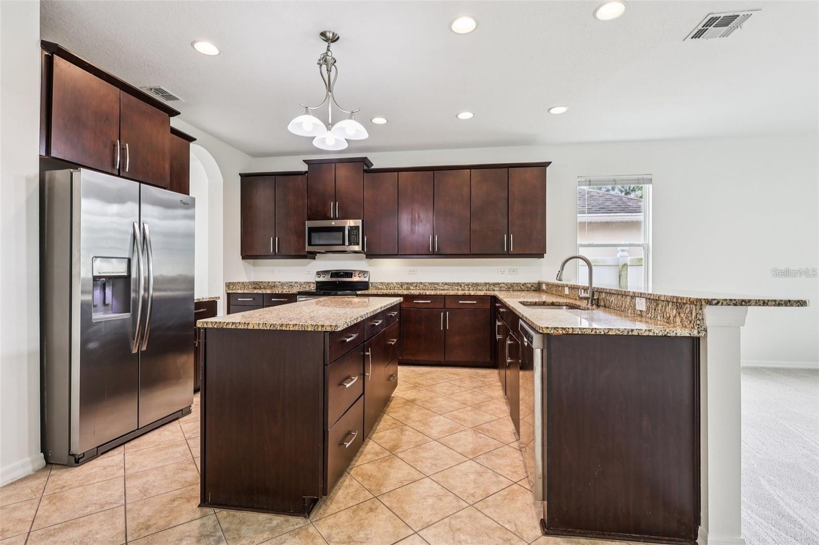 Image 4 of 21 For 1126 Maumee Street