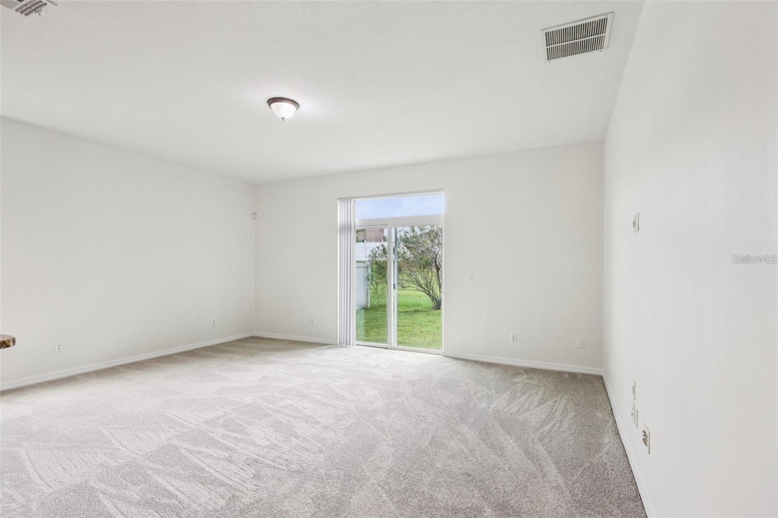 Image 8 of 21 For 1126 Maumee Street