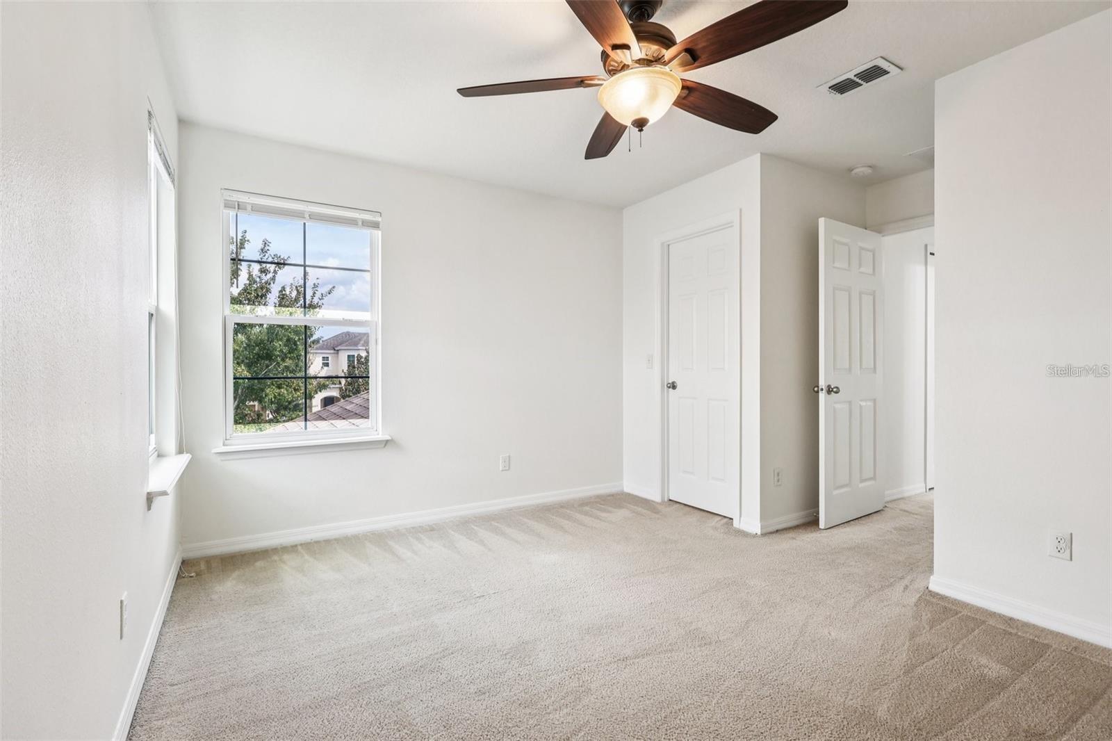 Image 9 of 21 For 1126 Maumee Street