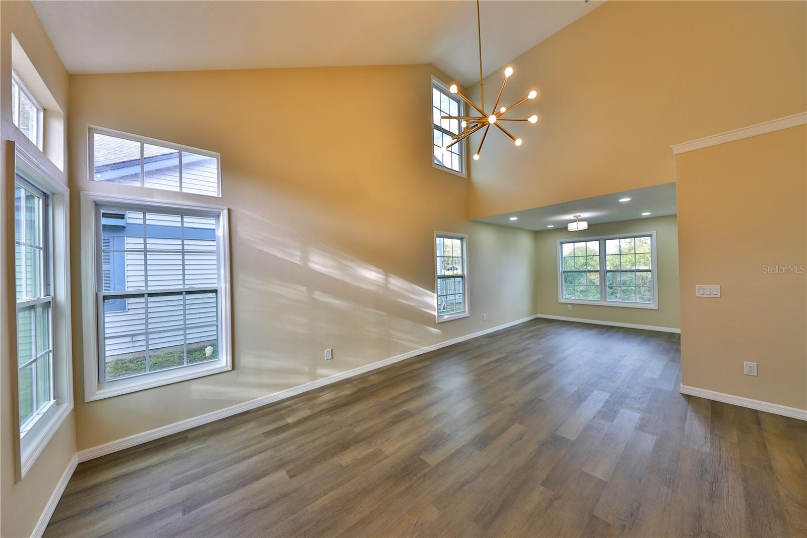 Image 4 of 27 For 9872 Bubbling Brook Court