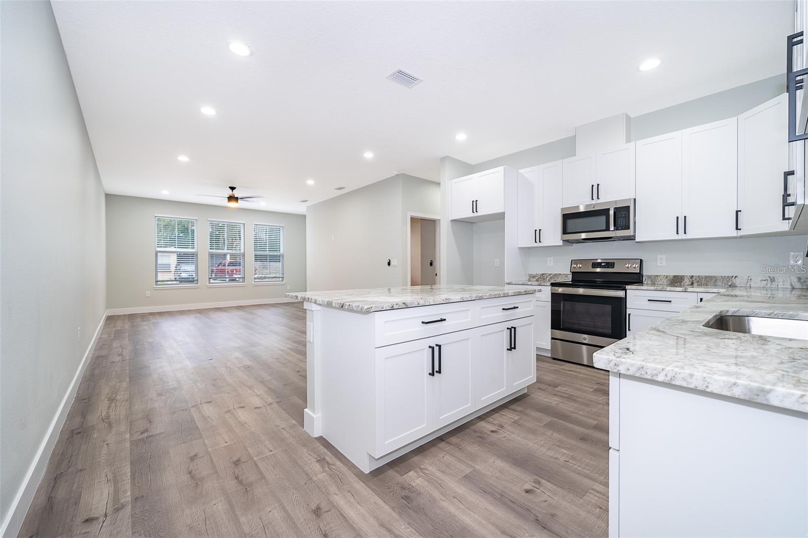 Image 2 of 19 For 369 Myrtle Street