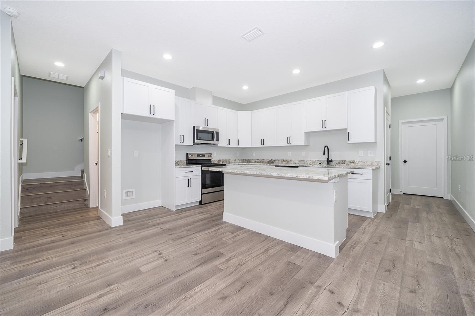 Image 3 of 19 For 369 Myrtle Street