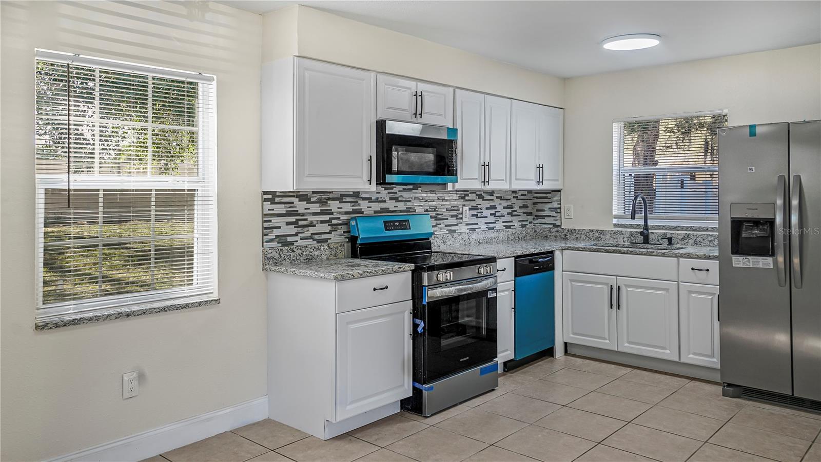 Image 4 of 23 For 7906 Arabian Place